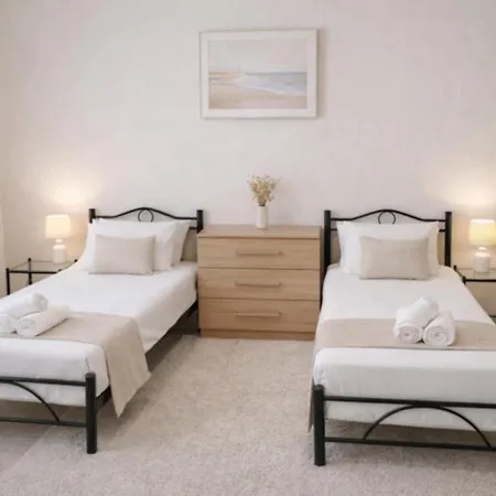 Yviome Rhodes Escape Apartman